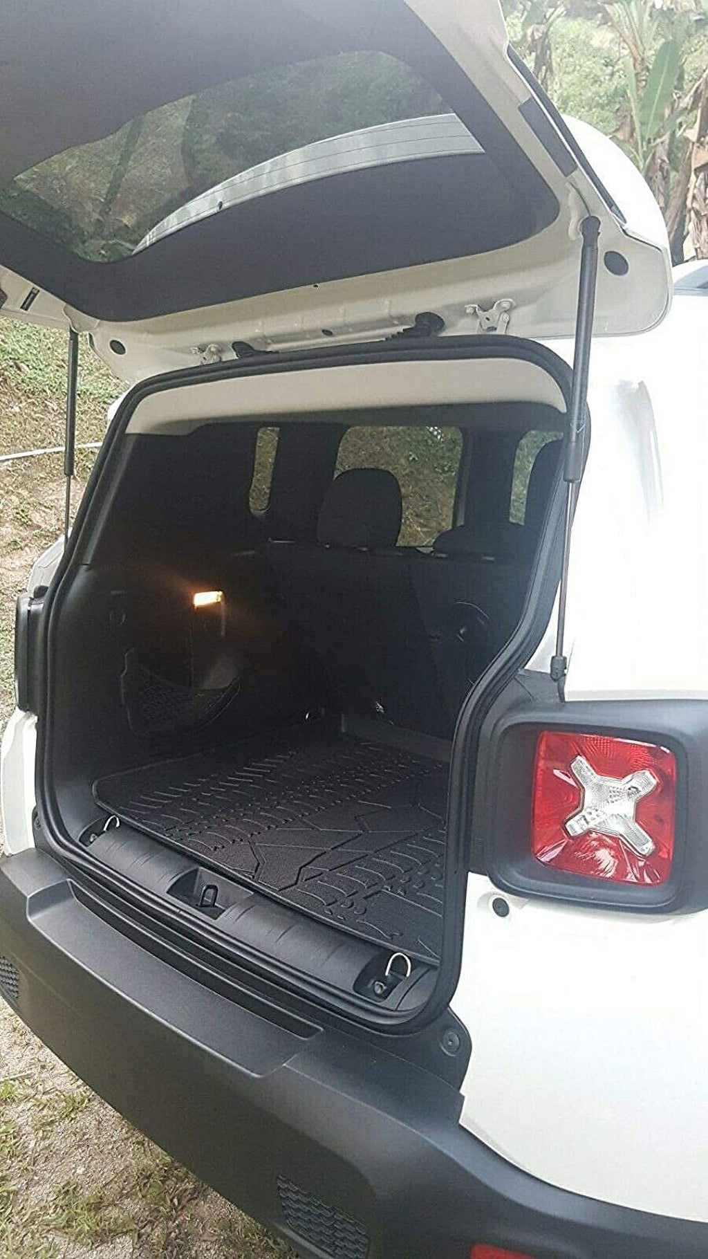 Cargo Liner Trunk Mat for Jeep Renegade 2015-2023 Weather-Resistant Rubber with Raised Lip Z4805