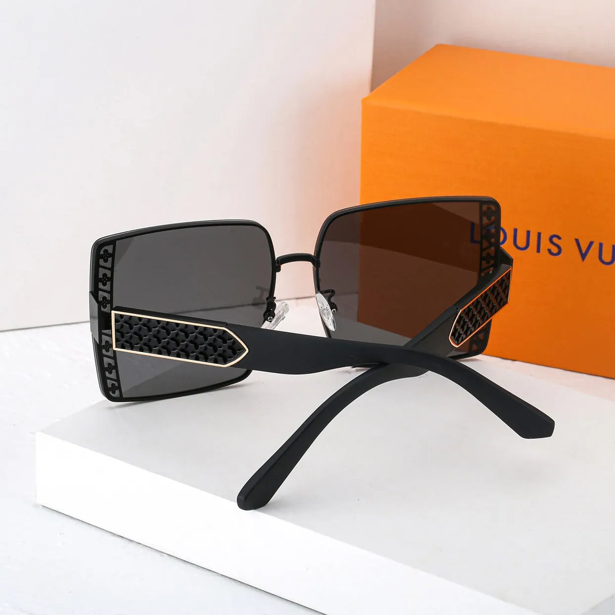 Luxury Polarized Sunglasses V729