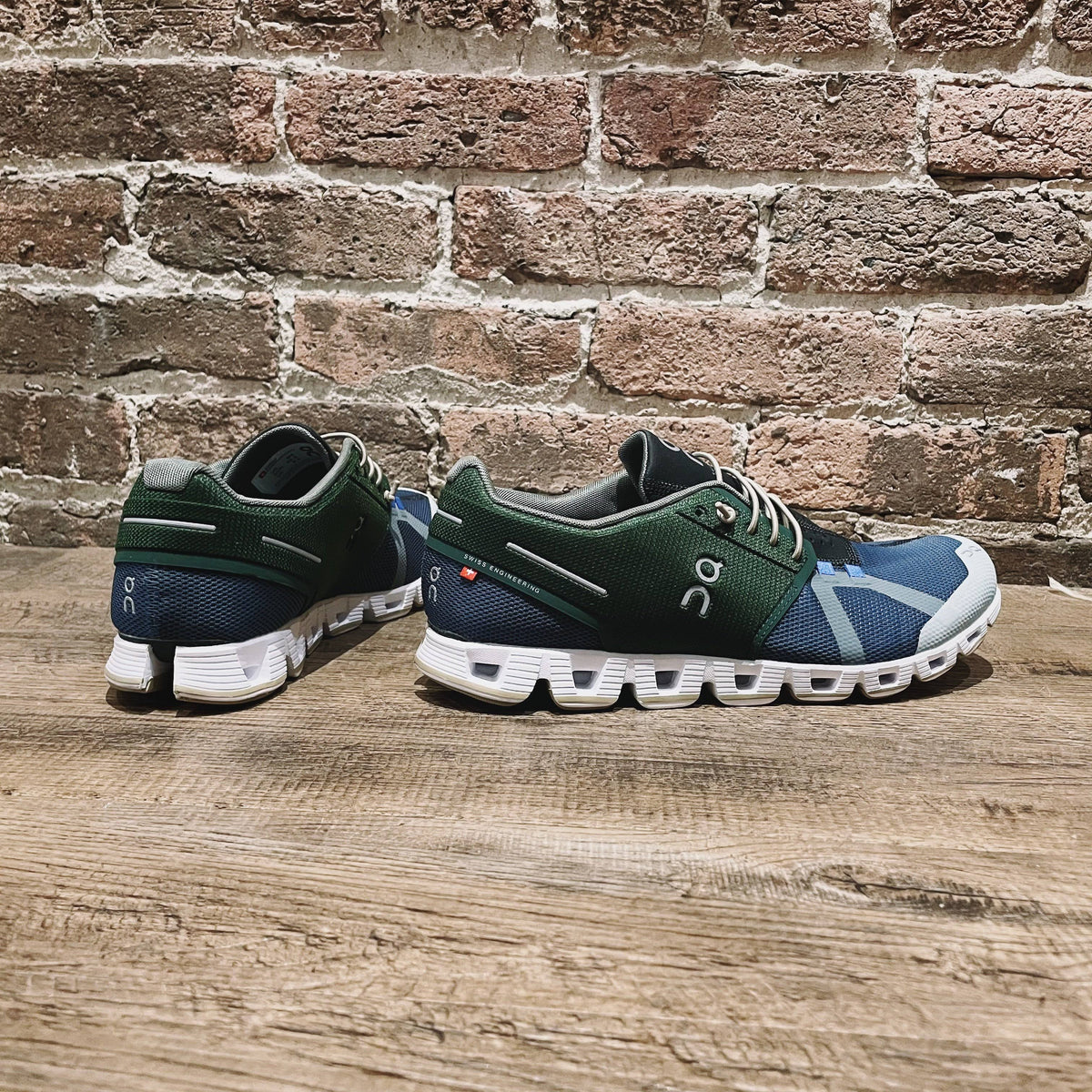 Men's 9 Cactus/Storm Running Shoes H9520