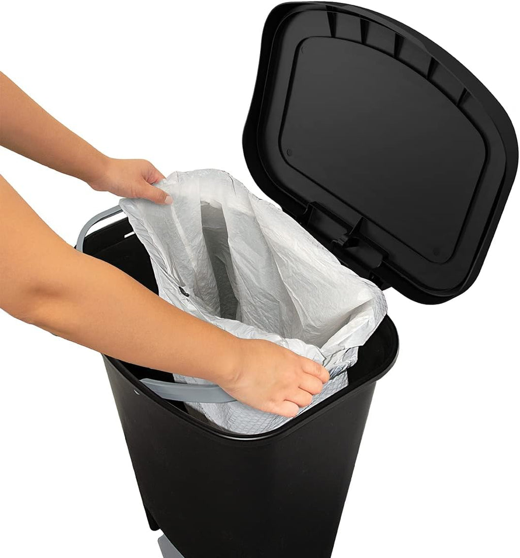 13 Gallon Plastic Trash Can with Lid, Matte Black T870561
