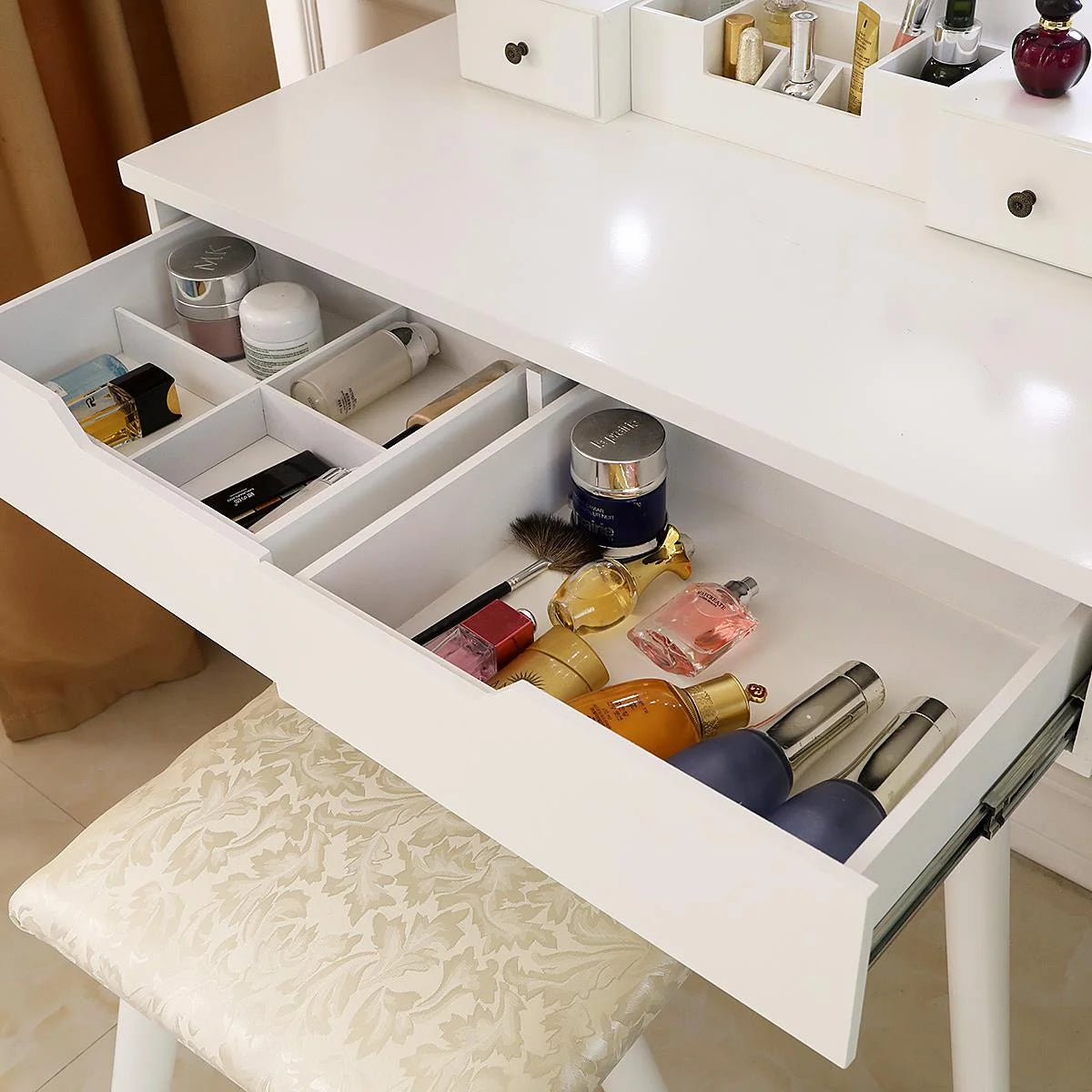 White Round Makeup Vanity Table with Lighted Mirror and Cushioned Stool S457601