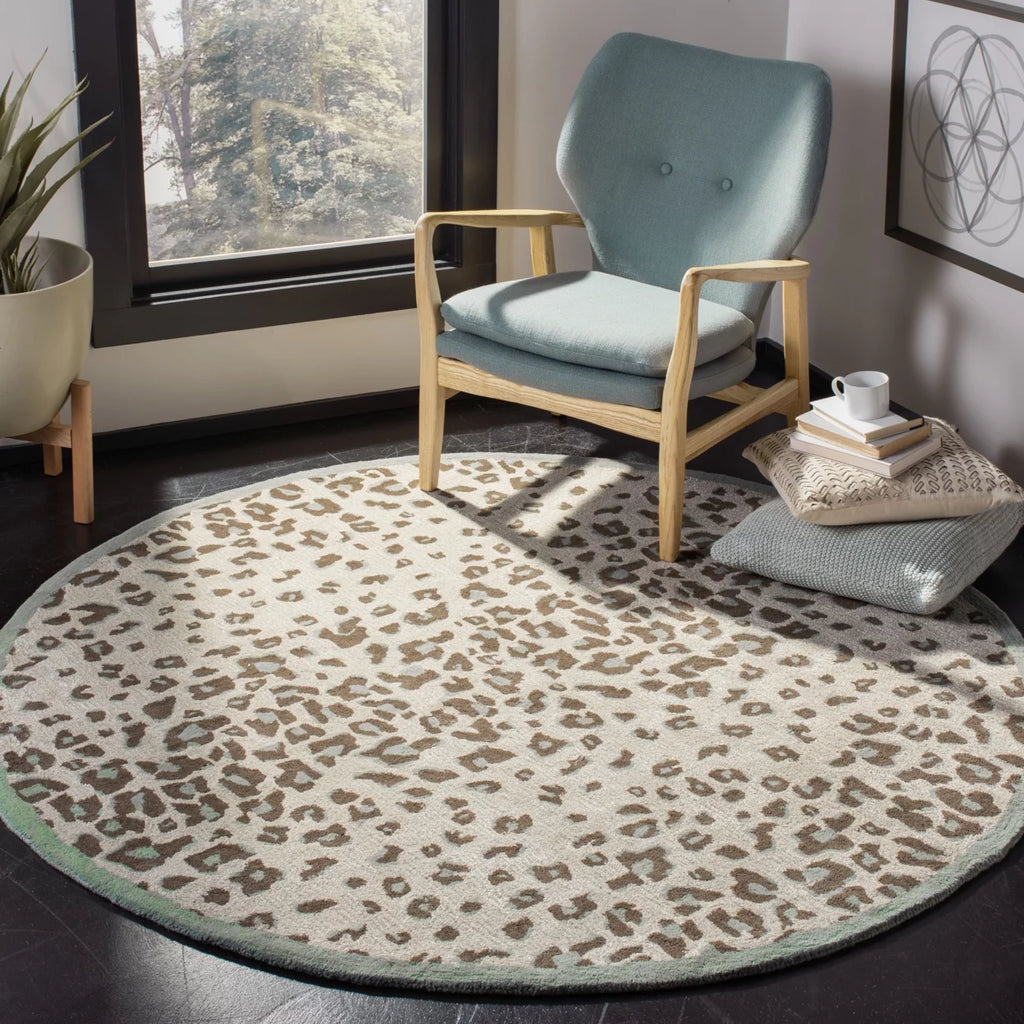 Grassland Green 8' x 10' Spotted Area Rug J824