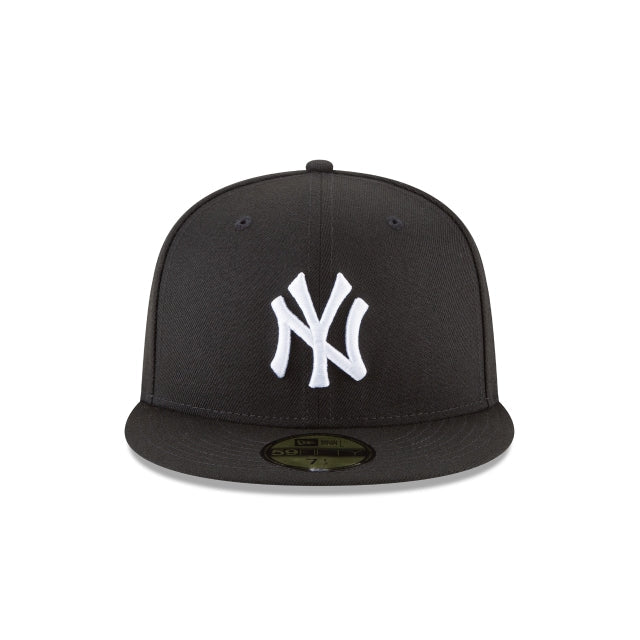 Black and White Fitted Hat T218668
