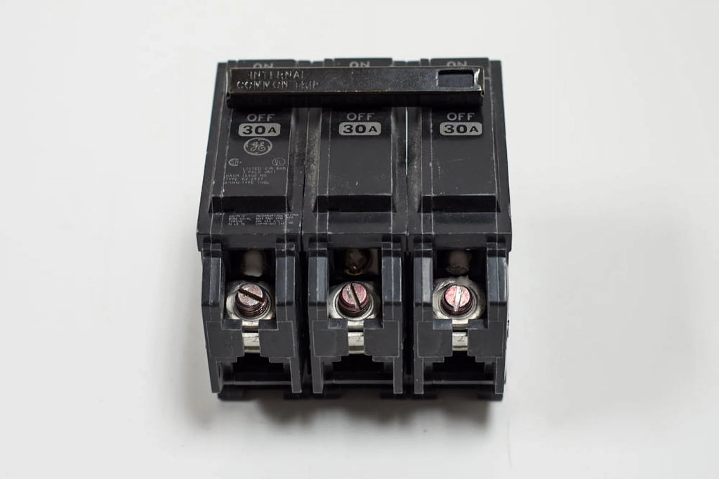 35A Plug In Circuit Breaker G6982