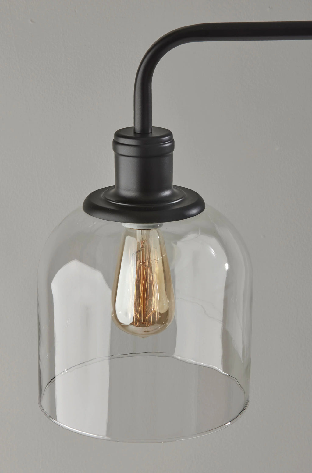 60" 1-Light Black Metal Floor Lamp O455