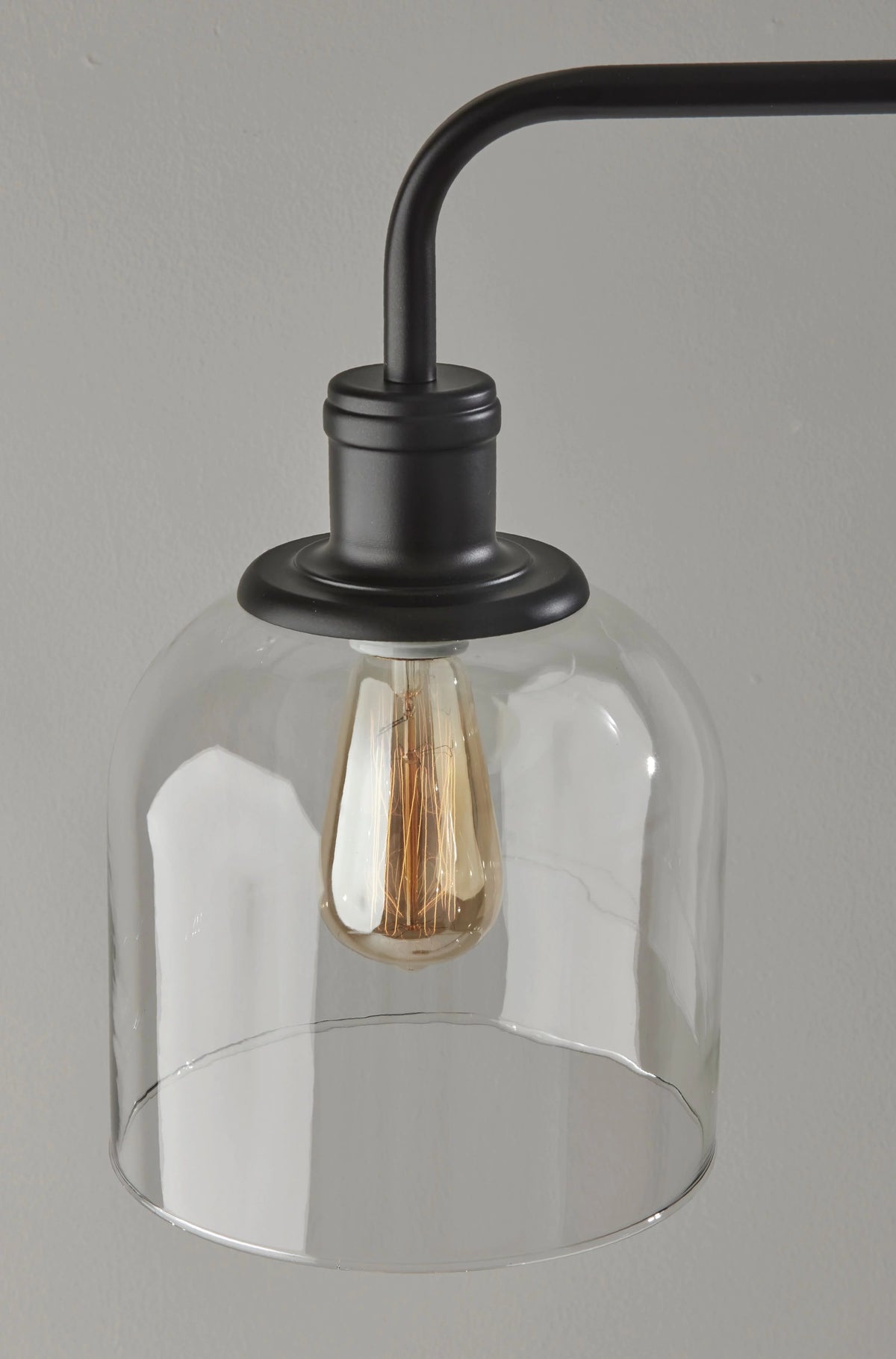 60" 1-Light Black Metal Floor Lamp O455