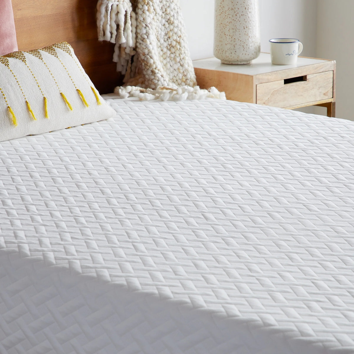 10" Medium Plush Gel Memory Foam Mattress, Queen C18030