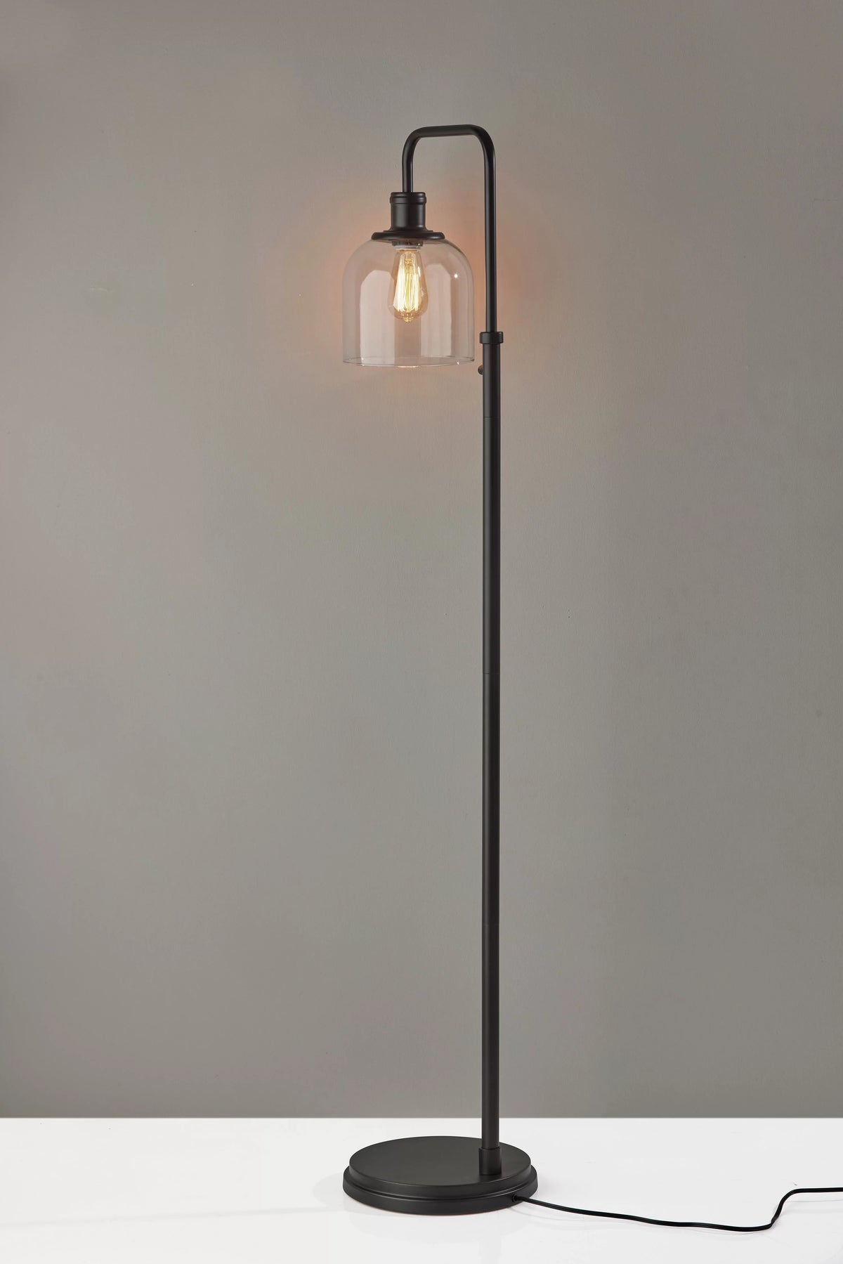 60" 1-Light Black Metal Floor Lamp O455