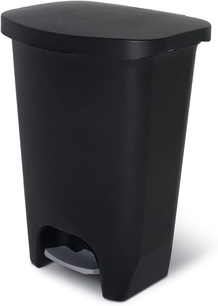 13 Gallon Plastic Trash Can with Lid, Matte Black T870561
