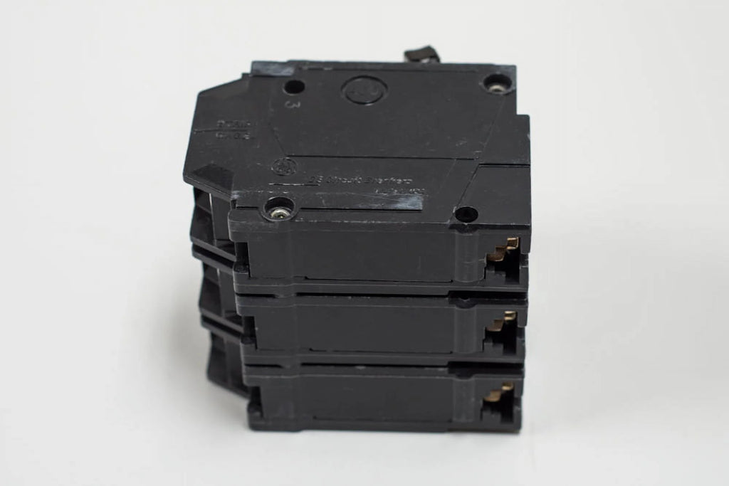 35A Plug In Circuit Breaker G6982