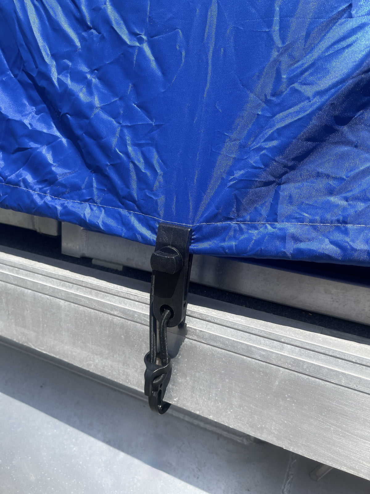 12'-18' Pontoon Boat Canvas Solution with 6 Rise Combo Pack with 12 Gator Bite Canvas Strap Solutions Z909
