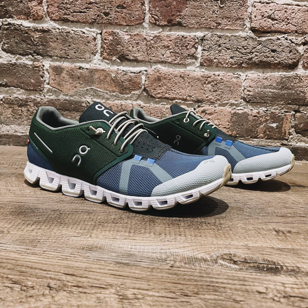 Men's 9 Cactus/Storm Running Shoes H9520